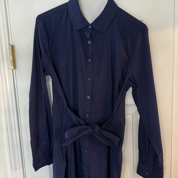 Navy Untuckit dress - Picture 3 of 11